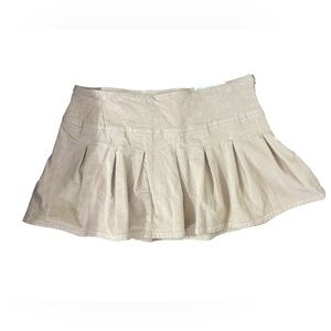 NWT American Eagle ($59.95Cad) Beige Corduroy Pleated Skort